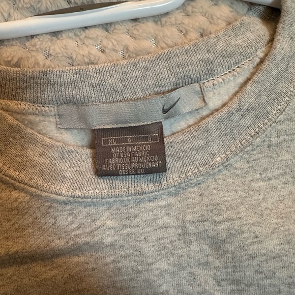 Custom Nike Pullover/Crewneck - Picture 3 of 3